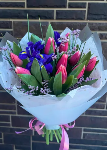 Композиция: &laquo;Магия ночи&raquo; от интернет-магазина цветов в 