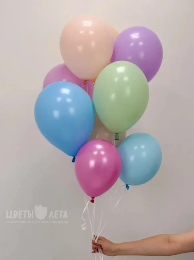 Композиция из латексных шаров &laquo;Фонтан счастья&raquo;