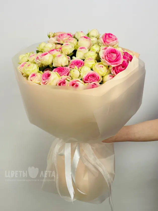 Букет: &laquo;Очаровательная Кустовая Роза&raquo;