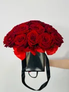 Композиция: &laquo;Вишневый сорбет&raquo;