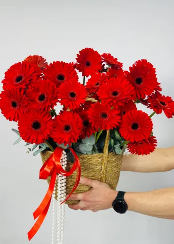 Композиция: &laquo;Амулет Любви&raquo; от интернет-магазина цветов в 