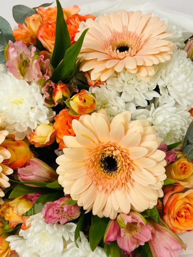 Букет: &laquo;Персик&raquo;