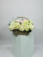 Композиция: &laquo;Поле Гортензий&raquo;