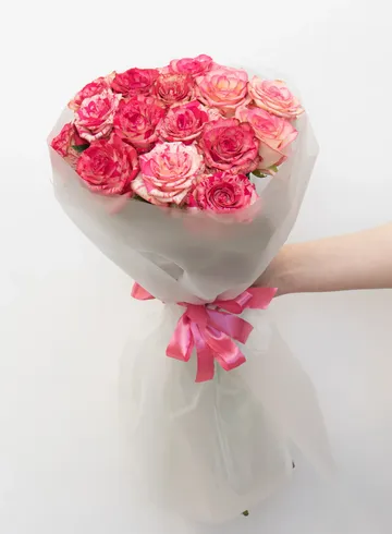 Букет из 15 &laquo;Баракуда&raquo; Российской Розы 60см 