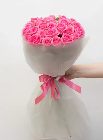 Букет из 25 &laquo;Аквы&raquo; Российской Розы 60см 