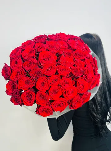 Букет из 51 &laquo;Красной&raquo; Российской Розы 60см  от интернет-магазина цветов в 