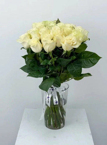 Букет: «Белая жемчужина Эквадора 25» от интернет-магазина цветов в 