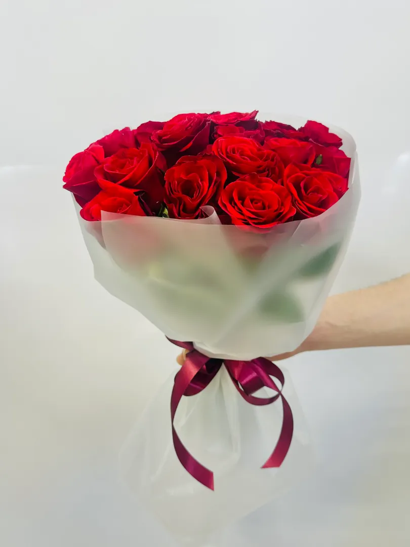 Букет из роз &laquo;Эксплоер&raquo; 60см 