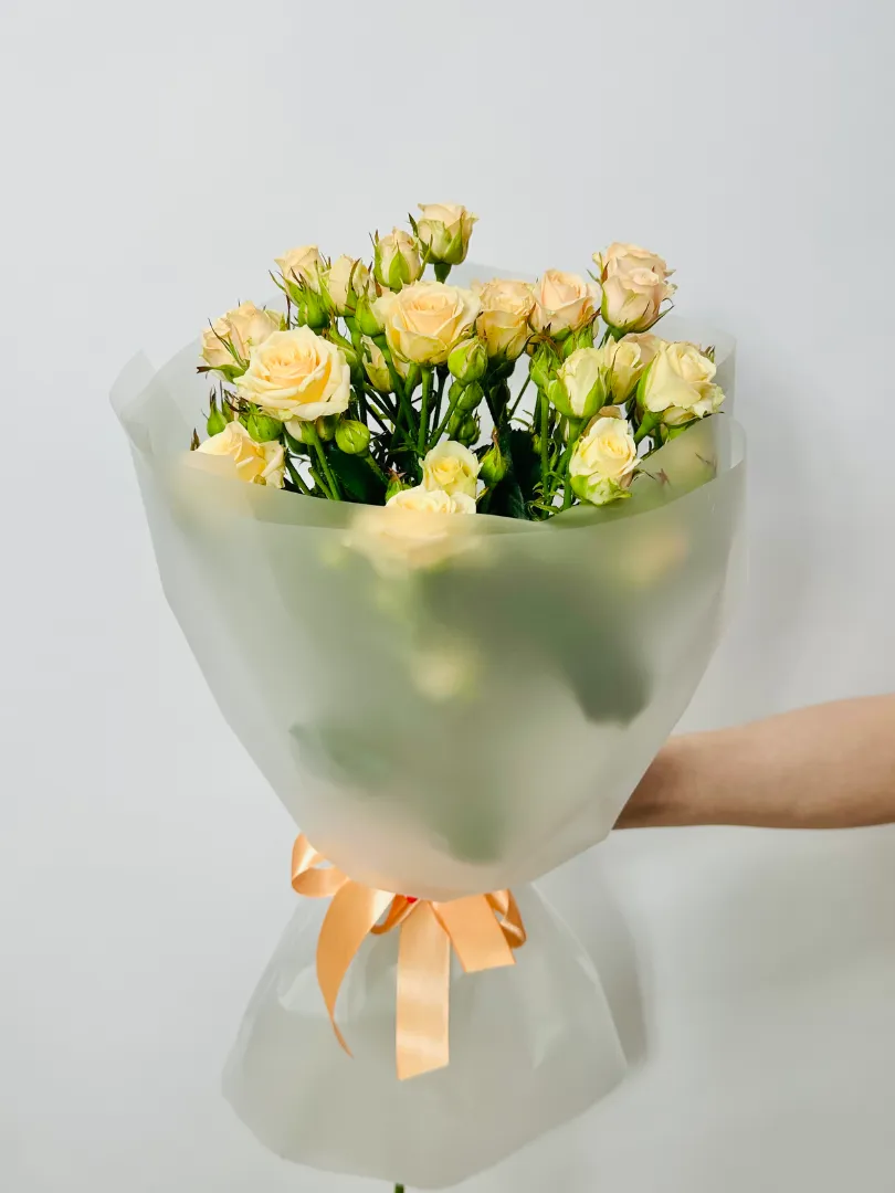 Букет: &laquo;Кремовая Кустовая Роза&raquo;