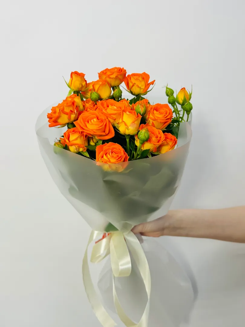 Букет: &laquo;Оранжевая кустовая роза&raquo;
