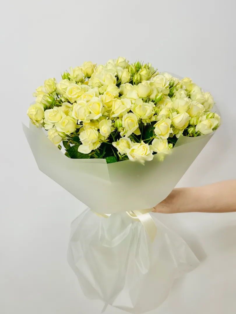 Букет: &laquo;Белая Кустовая Роза&raquo;