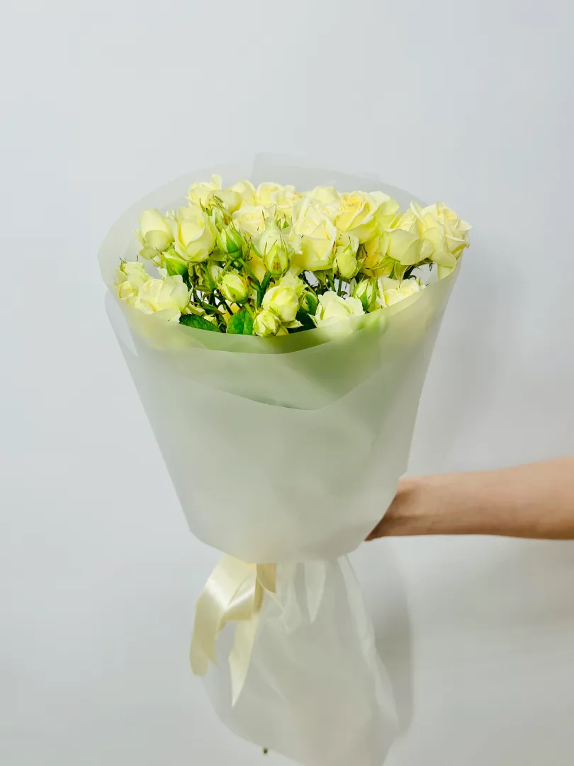 Букет: &laquo;Белая Кустовая Роза&raquo;