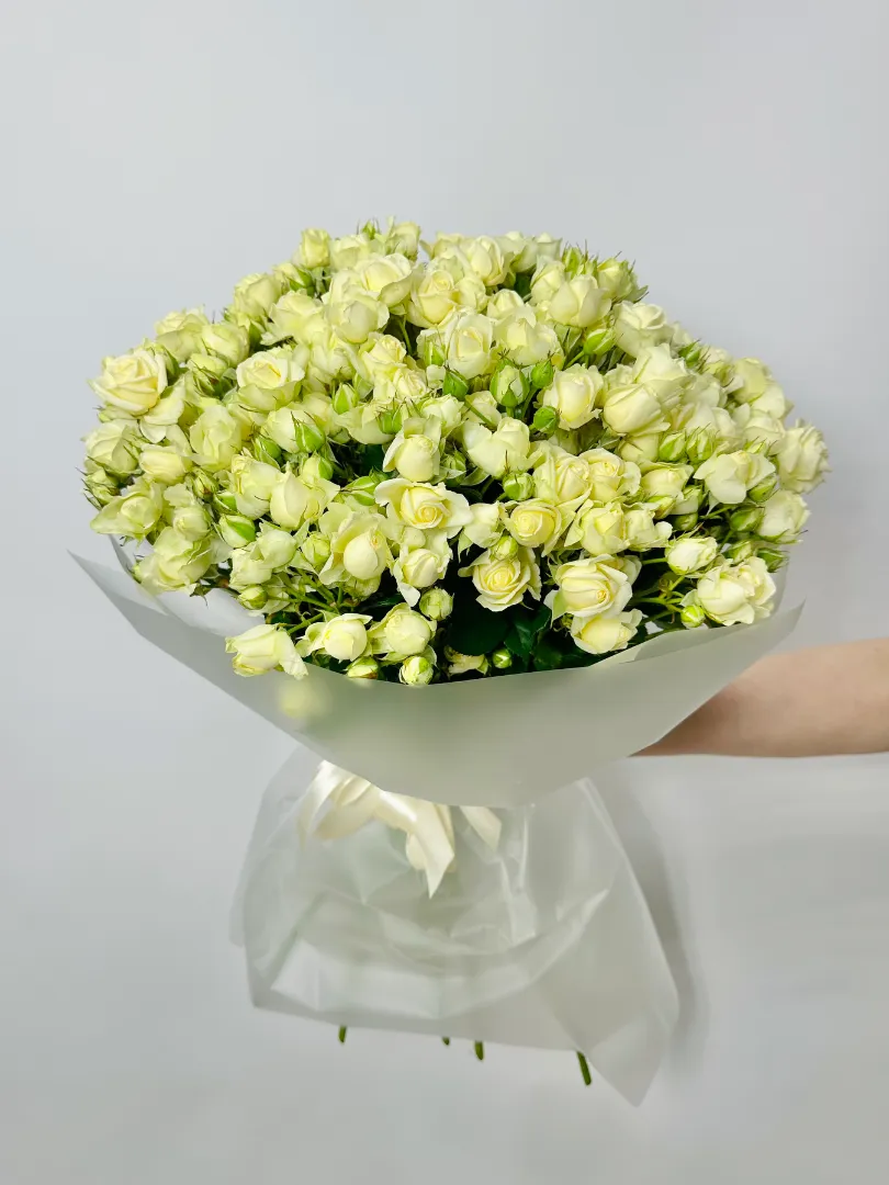Букет: &laquo;Белая Кустовая Роза&raquo;