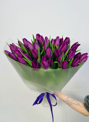 Букет: &laquo;Фиолетовые Тюльпаны 51&raquo;  от интернет-магазина цветов в 