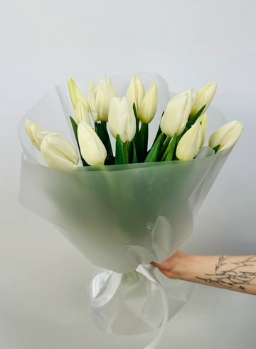 Букет: &laquo;Белые Тюльпаны&raquo;  от интернет-магазина цветов в 