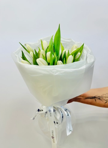 Букет: &laquo;Белые Тюльпаны&raquo;  от интернет-магазина цветов в 