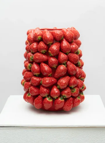Авторская Интерьерная ваза &laquo;Клубника&raquo;