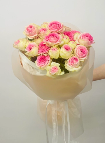 Букет: &laquo;Очаровательная Кустовая Роза&raquo; от интернет-магазина цветов в 