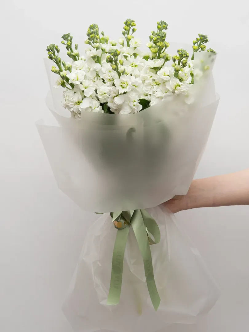 Букет: &laquo;Белая Маттиола&raquo; от интернет-магазина цветов в 