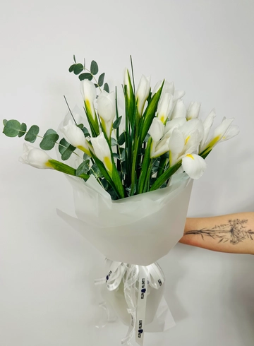 Букет: &laquo;Белоснежный Ирис&raquo; от интернет-магазина цветов в 