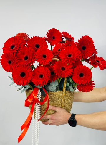 Композиция: &laquo;Амулет Любви&raquo; от интернет-магазина цветов в 