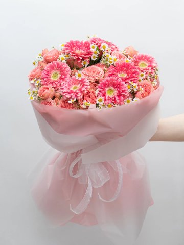 Сборный Букет: &laquo;Клубничка&raquo; от интернет-магазина цветов в 