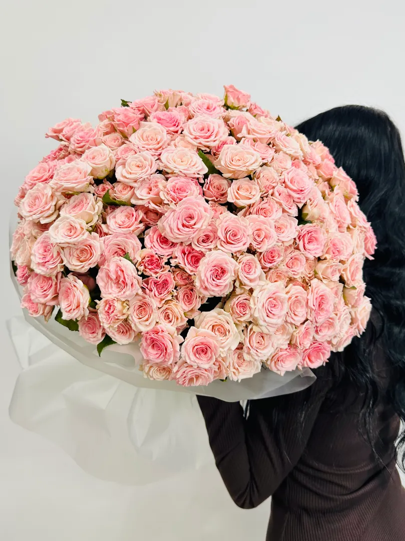 Букет из 51 Кустовой Розы &laquo;Нежность&raquo;